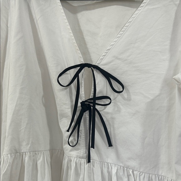 Express White Blouse with Black Lace-Up Detail size M - Picture 6 of 7
